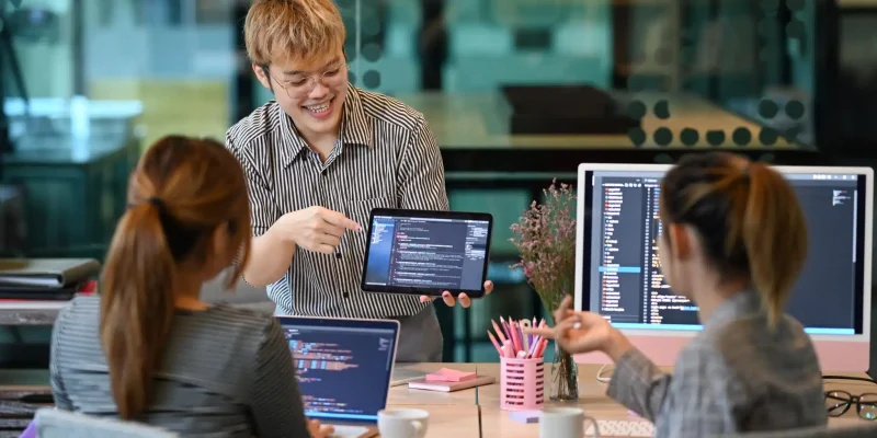 shs-computer-programming-students-working-on-a-project-scaled